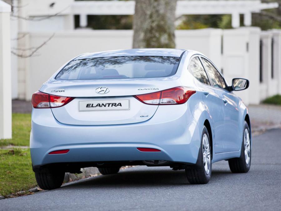  Hyundai Elantra 2011 года  (ZA) (фото 5 из 16)